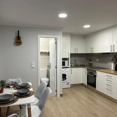 Casa Do Perestrelo - *